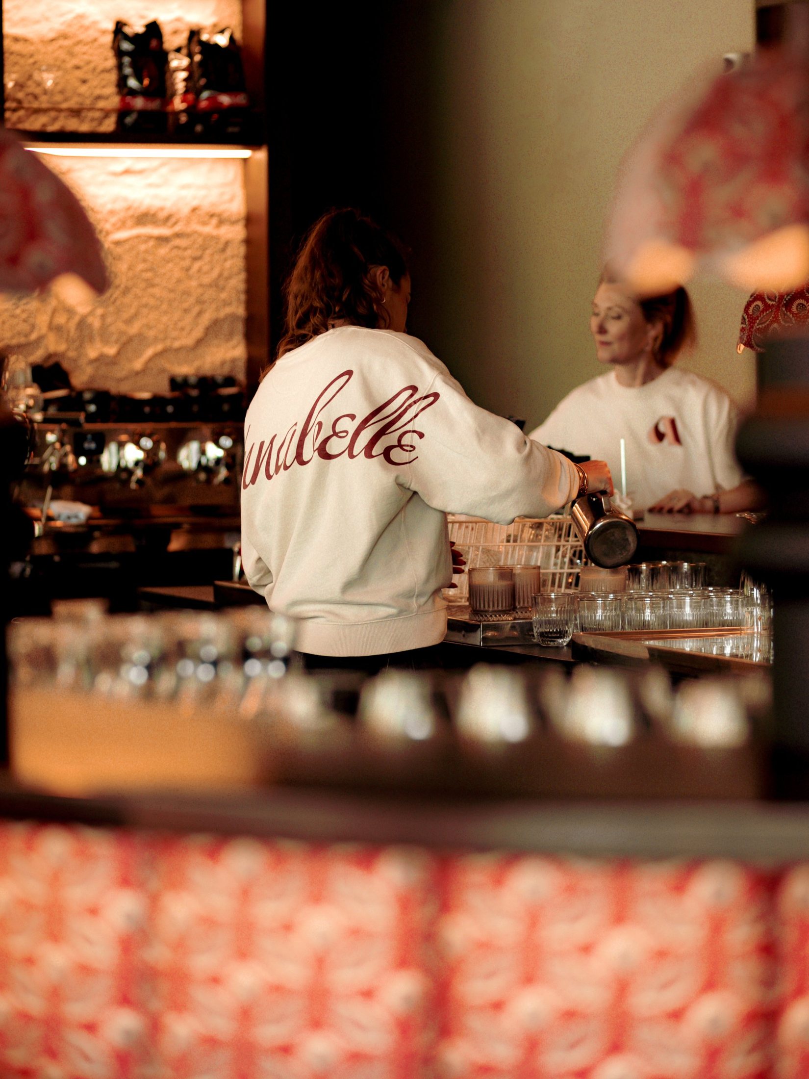 Achter de bar bij Annabelle